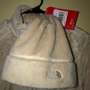 The North Face Jackets & Coats - NEW North face jacket and beanie set The North Face Jackets & Coats - NEW North face jacket and beanie set